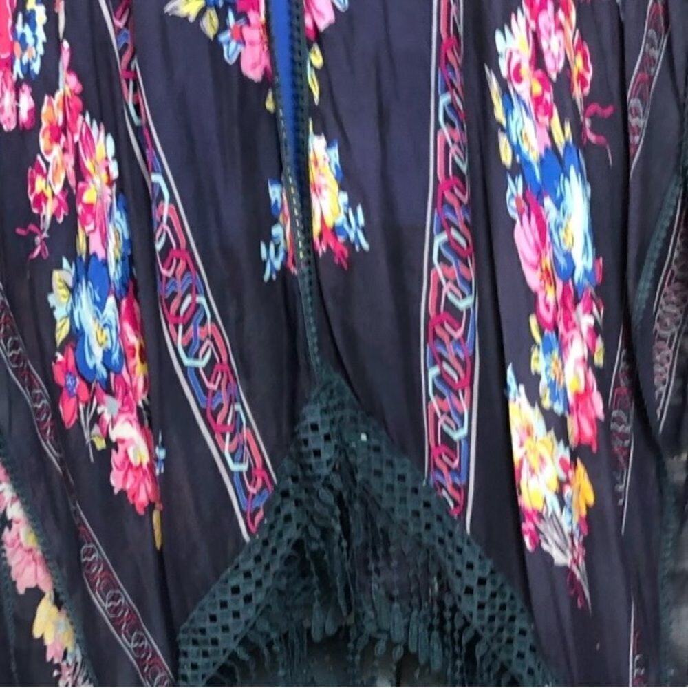 Woven Heart Kimono Floral Crochet Fringe Cardigan - Picture 5 of 11